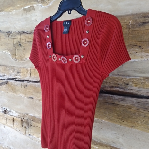3/$10 RQT Senna Red Square Neck Short Sleeved Ribbed Knit Sweater  Large - Picture 3 of 5